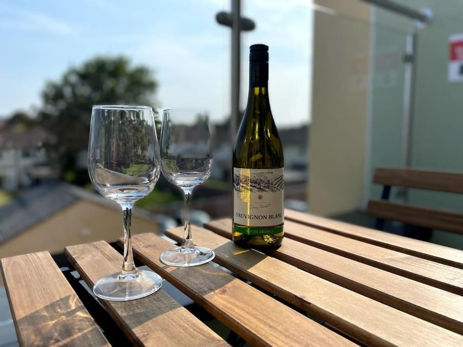 Modern 2-Bed Apartment With Balcony, Close To Oxford City Centre With Free Parking Kültér fotó