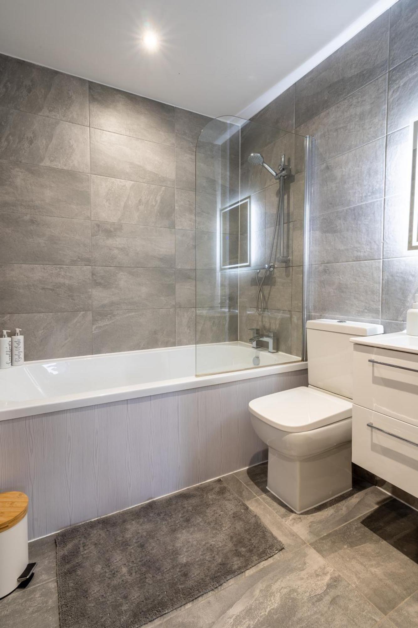 Modern 2-Bed Apartment With Balcony, Close To Oxford City Centre With Free Parking Kültér fotó