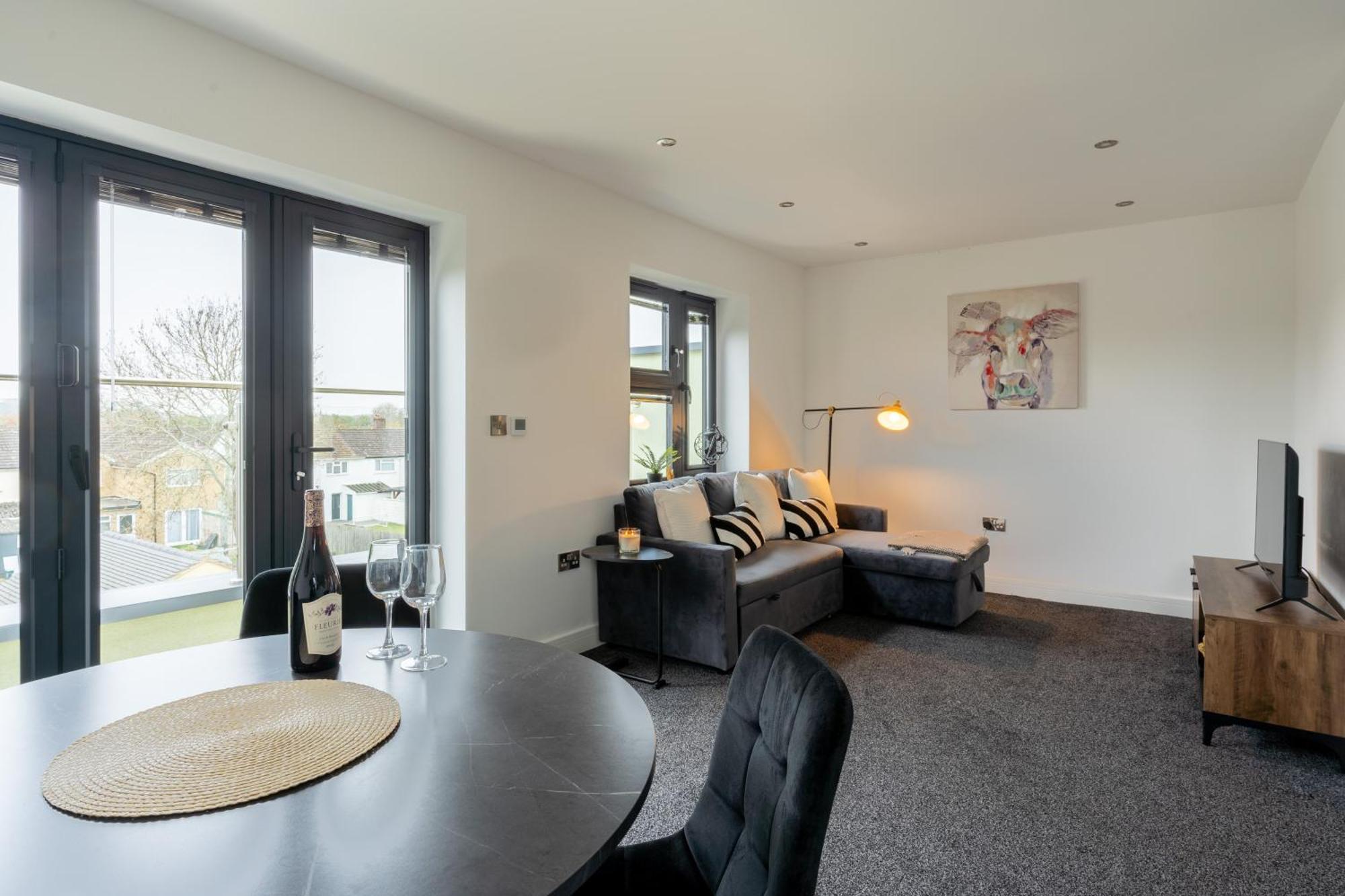 Modern 2-Bed Apartment With Balcony, Close To Oxford City Centre With Free Parking Kültér fotó