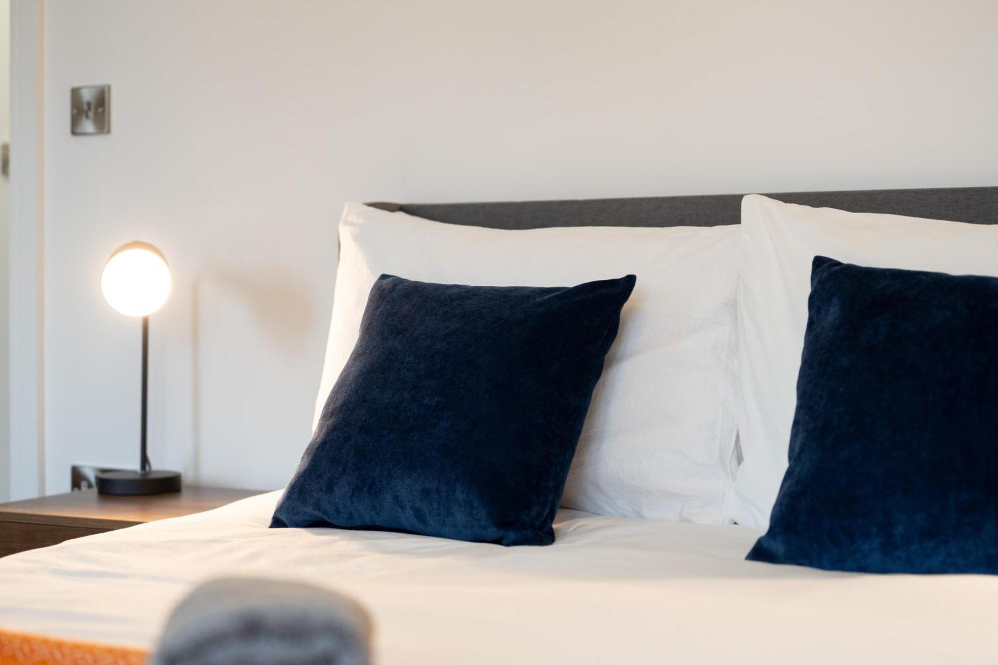 Modern 2-Bed Apartment With Balcony, Close To Oxford City Centre With Free Parking Kültér fotó
